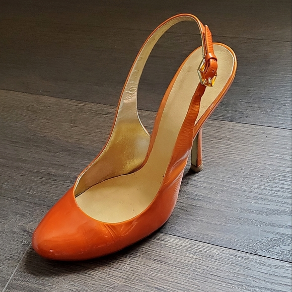 ๐ HOST PICK ๐ Guess by Marciano Patent Leather Slingback Heels - Picture 9 of 13
